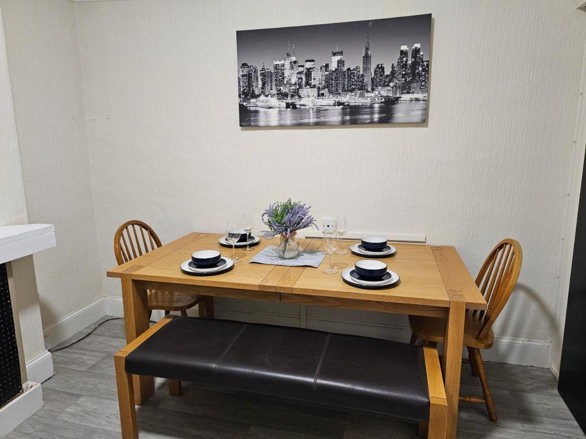 Skyline Queen'S Suites 203 스완지 외부 사진