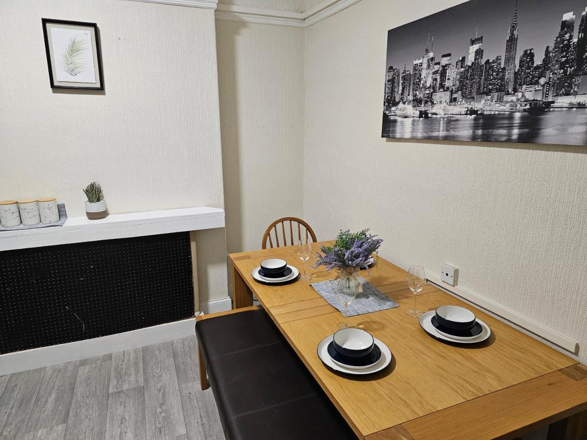 Skyline Queen'S Suites 203 스완지 외부 사진